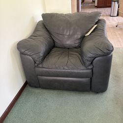 Over-sized Chair (recliner)
