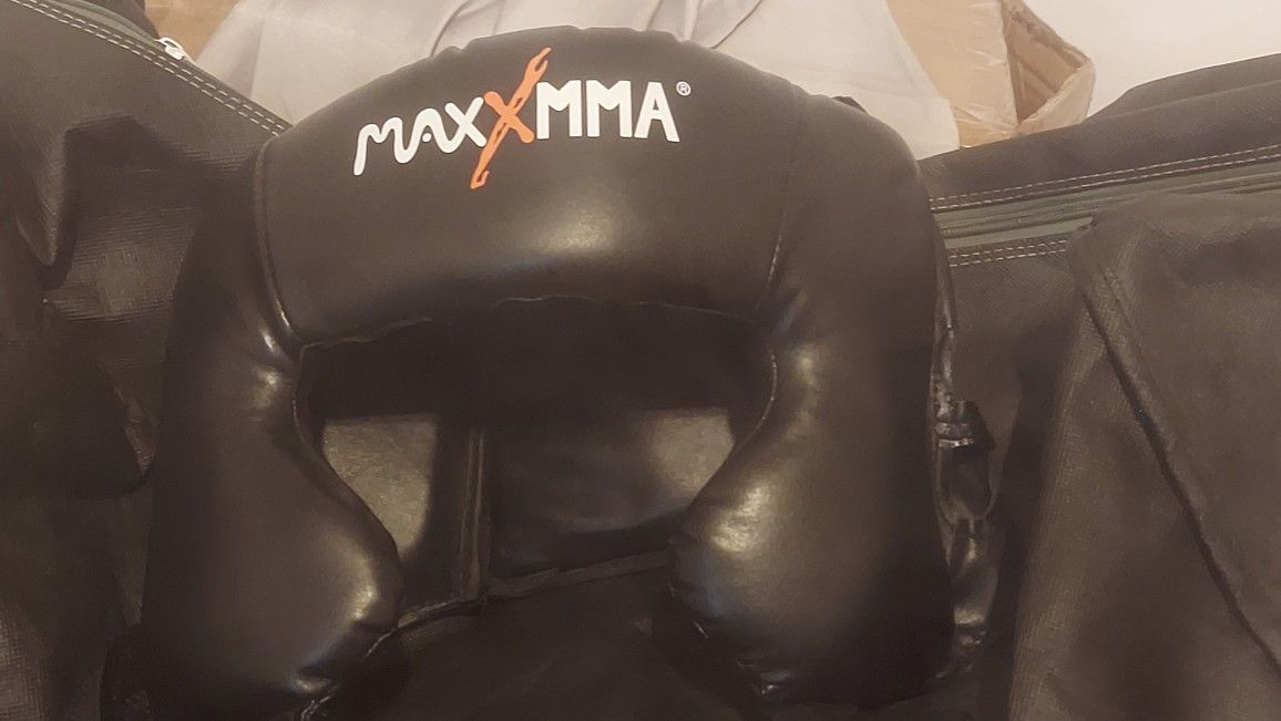 Mma/boxing helmet