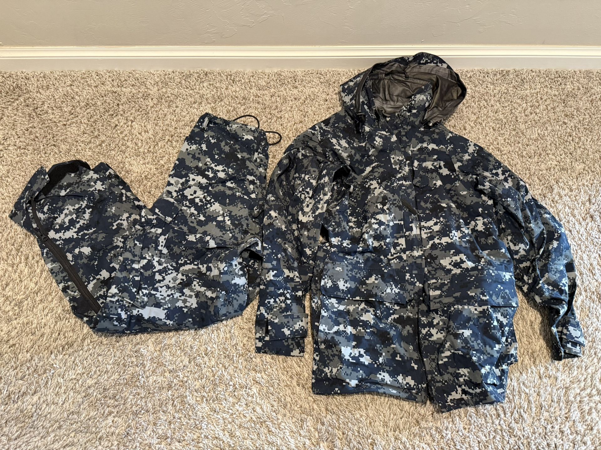 US Navy Hood Jacket Trousers Set USN Digital Camo Work Parka Mens Small Regular