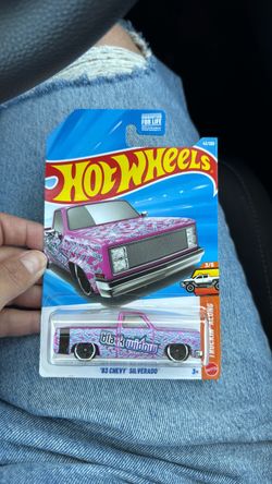 Pink widow hot wheels