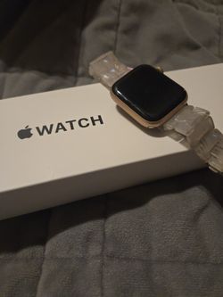 Apple Watch Series 4 (44mm)