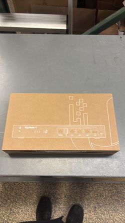 Ubiquiti EdgeRouter 4 (ER-4) – New Sealed – Gigabit Enterprise Router