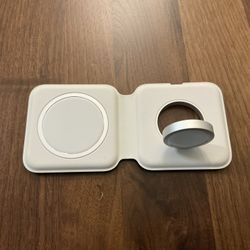 Apple iPhone / Apple Watch Wireless Charger