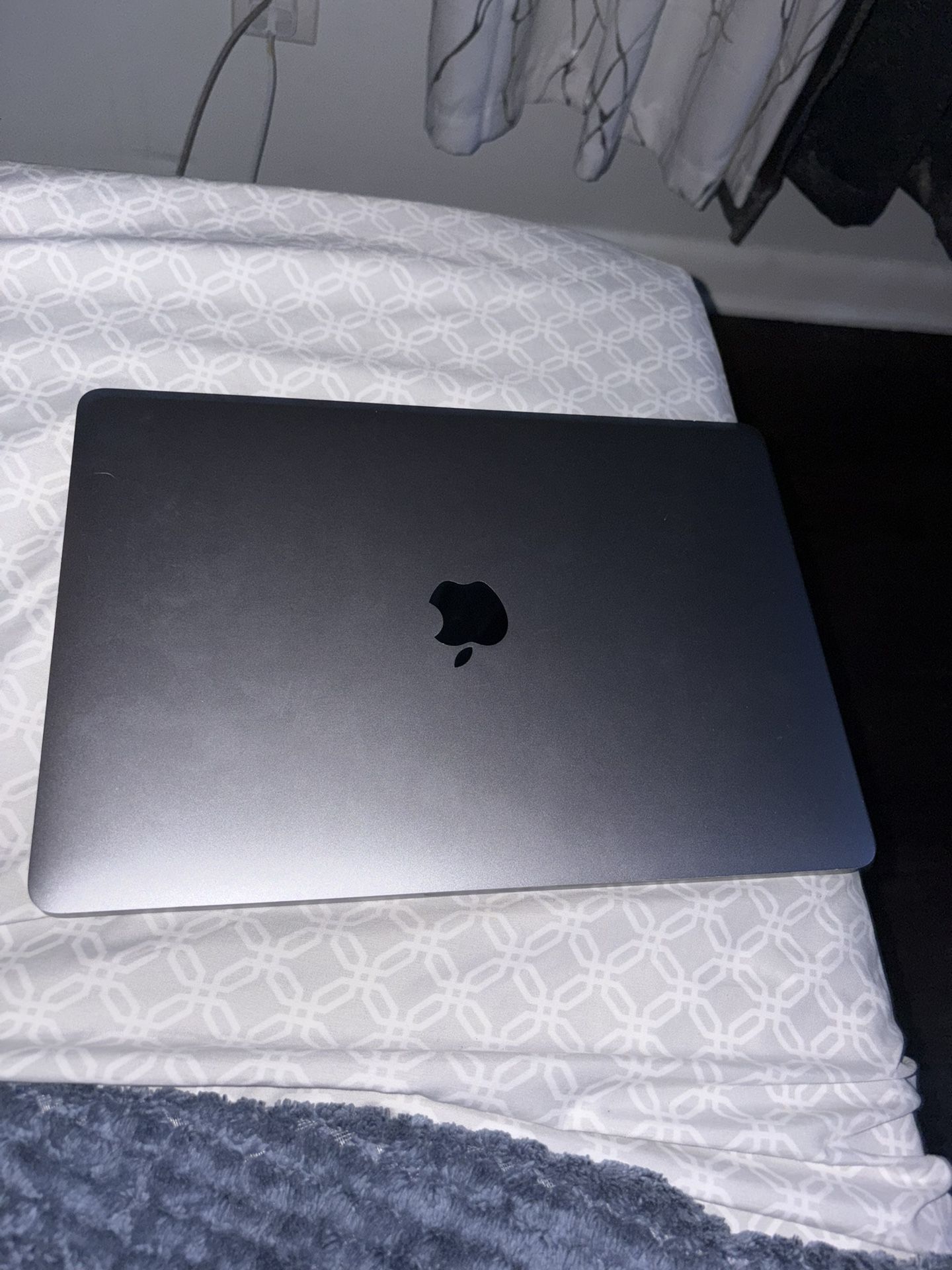 Apple Mackbook Pro