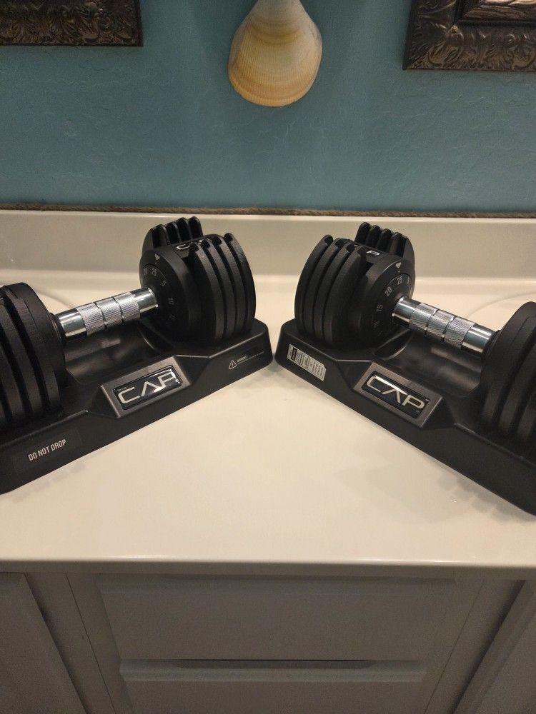 Like-New Adjustable Dumbbells – ACT FAST! Only Used a Few Times!