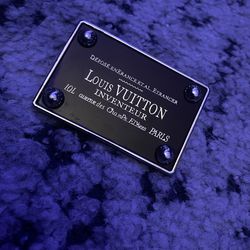 Luis vuttion belt buckle
