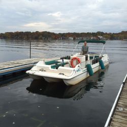 Sportcraft Mardi Gras 26 foot fiberglass deck boat for Sale in