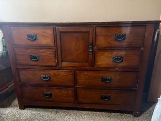 Dresser. ( Heavy). Read Below