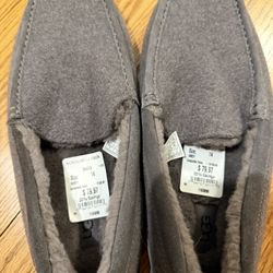 New Ugg Slippers Size 14