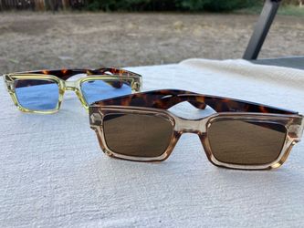Sunglasses Set (Pristine Condition)