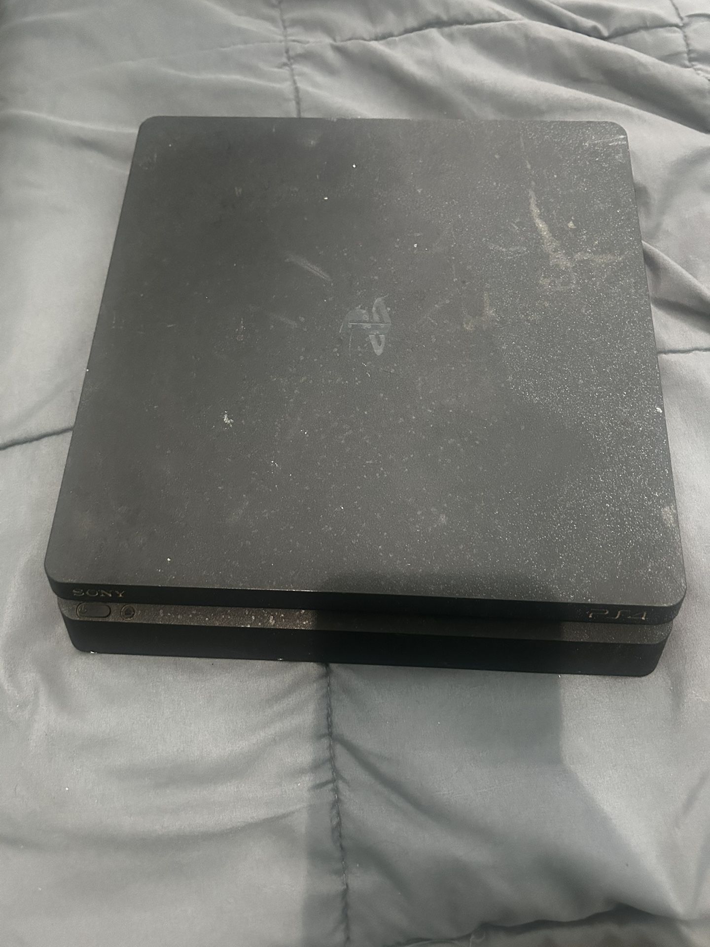 PS4 Slim