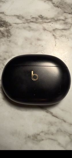 Beats Studio Buds +