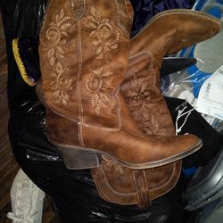 Brown Cowgirl Pointed Toe Boots