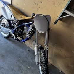 2001 YZ 125 Roller Frame And Parts 
