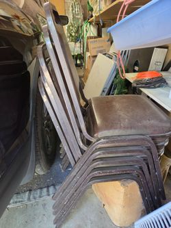 Free Chairs