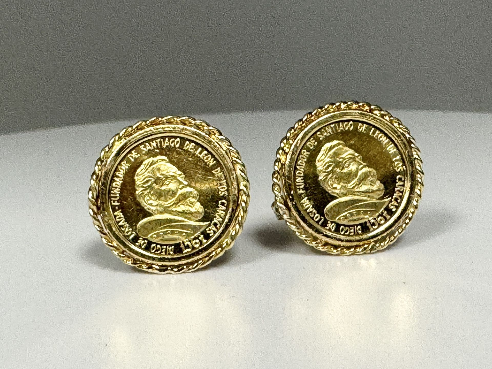 Mens 18k Yellow Gold Cufflinks W/ 21k 5 Bolivares Gold Coin 7.95 Grams 11046785