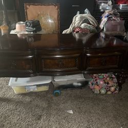 Living Room Table And Corner Piece