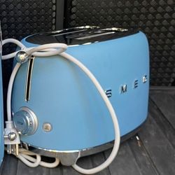 SMEG TOASTER 