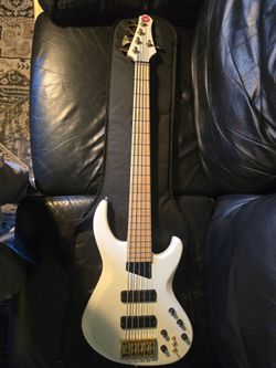 MTD Kingston Saratoga