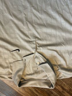 Nike button size L