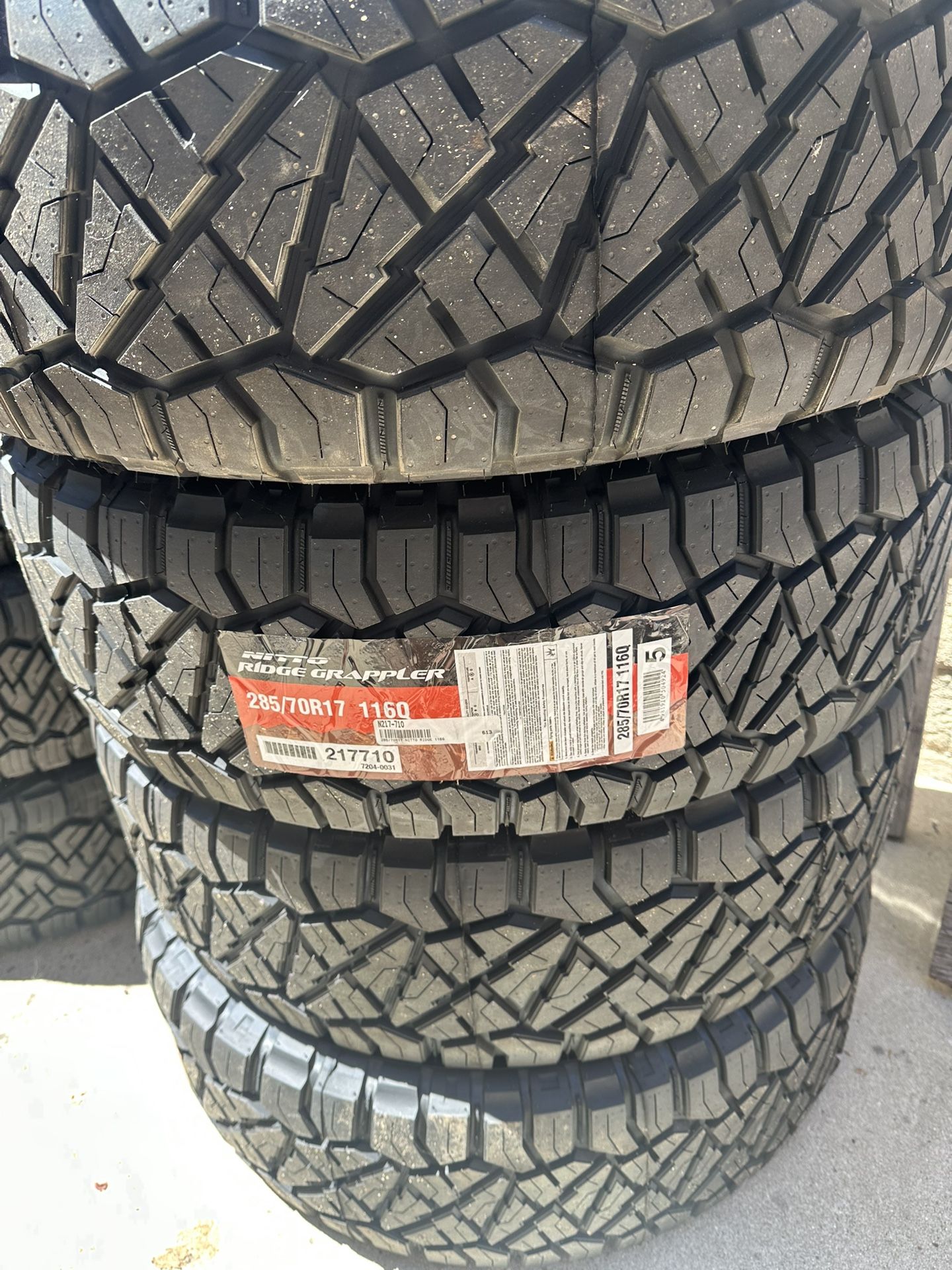 New Nitto Ridge Grapplers 285/70R17