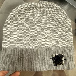 Grey beanie