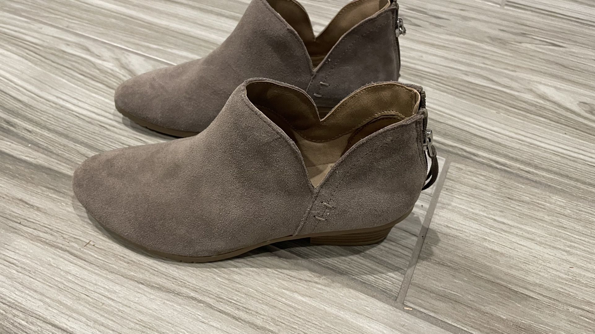 Cute *New* Ankle Boots
