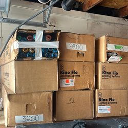 Kino Flo Light Rods (3200 + 2900)