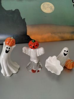 VTG Ghost Figurines 👻
