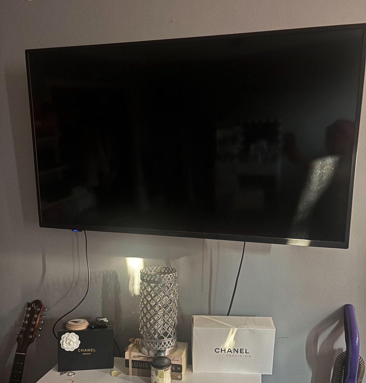 52” Insigma TV With Wall Mount And Roku Take As Is Price Is Firm