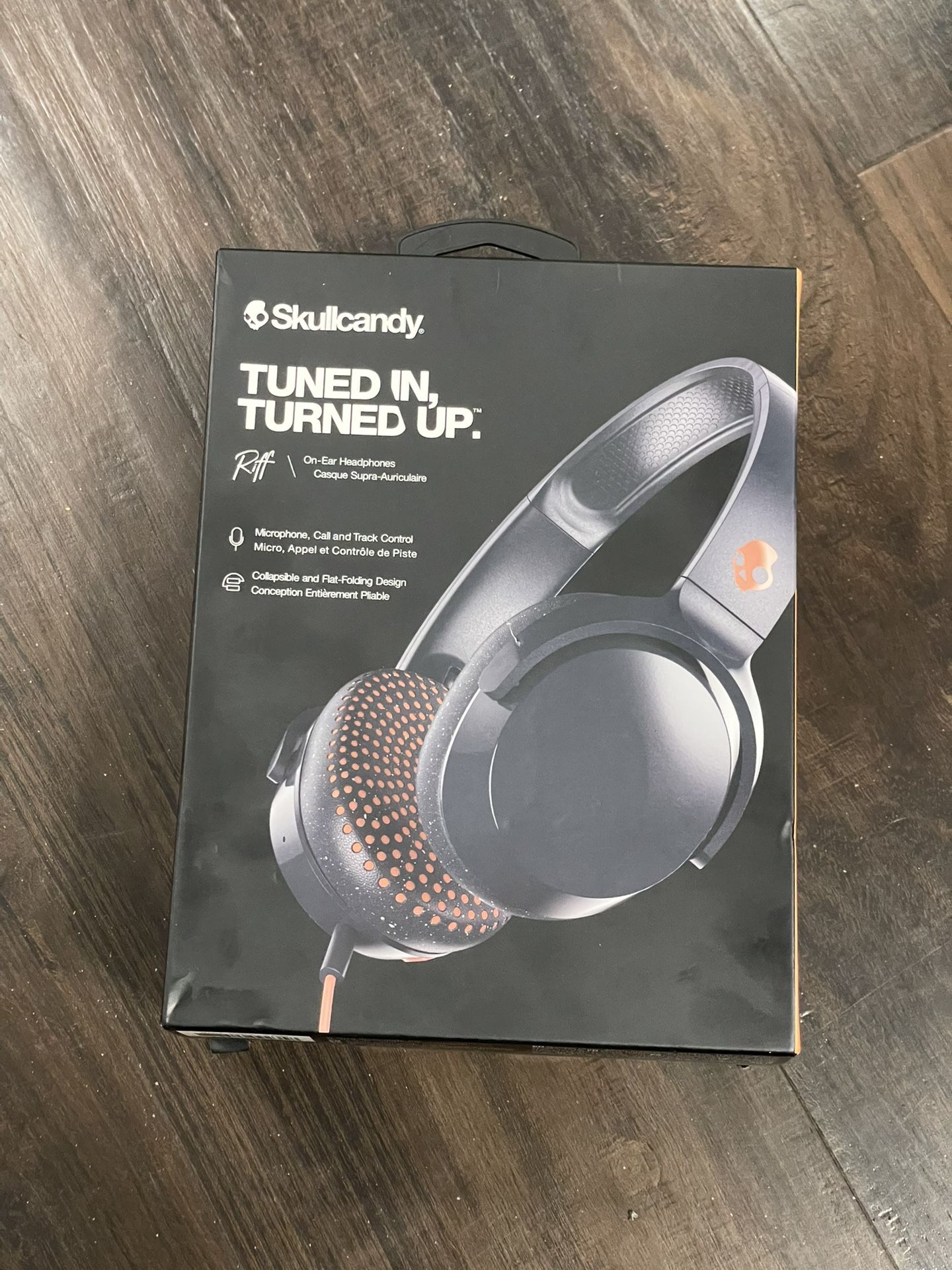 NEW! SkullCandy Tuned In Turned UP! Riff Wired On-Ear Wireless Headphones