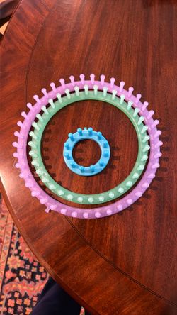Knitting loom