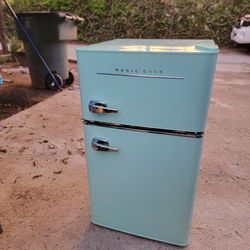 Magic Cheef 3.2cu Reetro 2 Door Refrigerrator -Mint Green