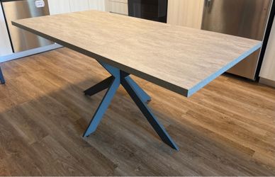 Gray Modern Extendable Dining Table (4-6 people)