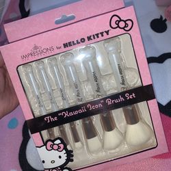 Hello Kitty 6pc Makeup Brush Set 🤍🎀