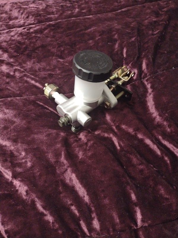 Hydraulic Brake Master Cylinder