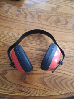 3 Noise cancellation ear muff