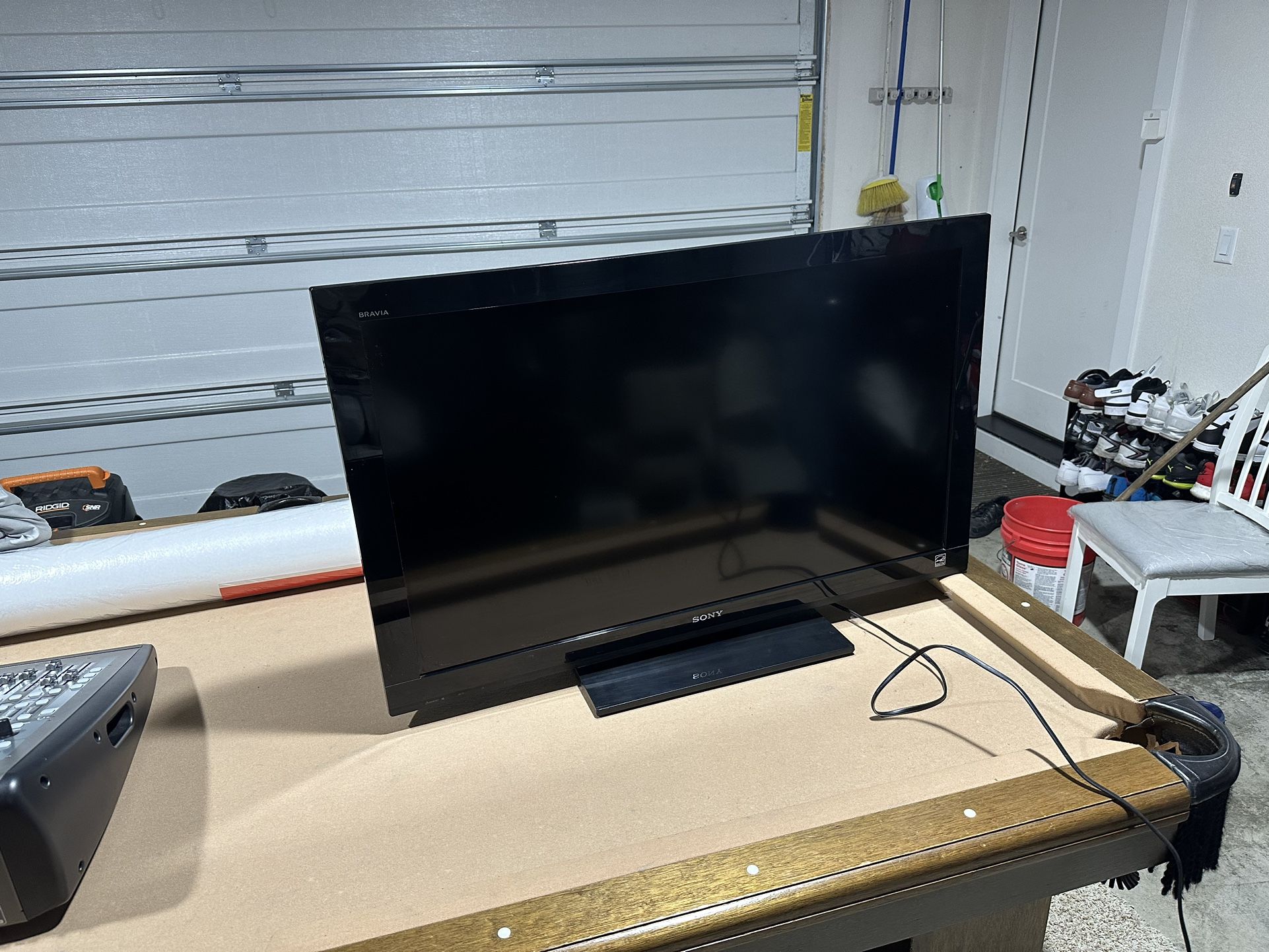 39 inch sony TV
