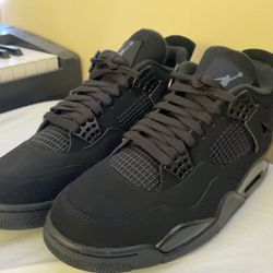 Air Jordan 4 Black Cats Size 10