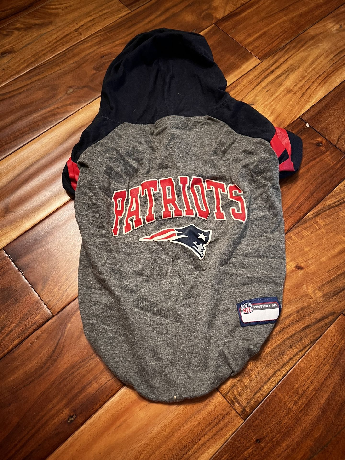Pet dog New England patriots shirt. Size large