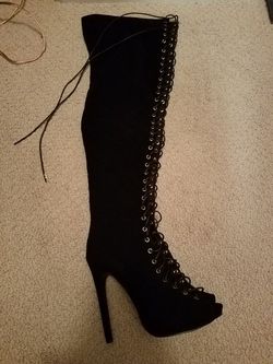 Brand new Lola shoetique thigh high heel boots peep toe size 7