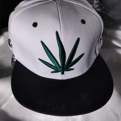 WLIKE Weed Leaf Snapback Hat White Black Flat Brim Adjustable Cap


