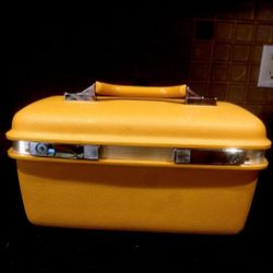 Vintage Samsonite Royal Traveler Train Case