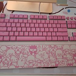 HELLO KITTY X RAZER ORNATA V3 TENKEYLESS KEYBOARD