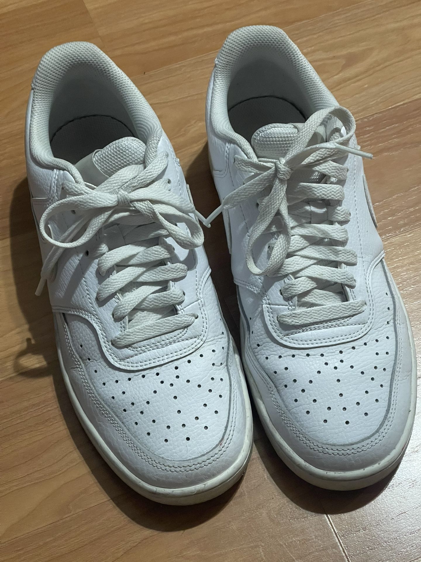 Women’s Nike Shoes - Size 10
