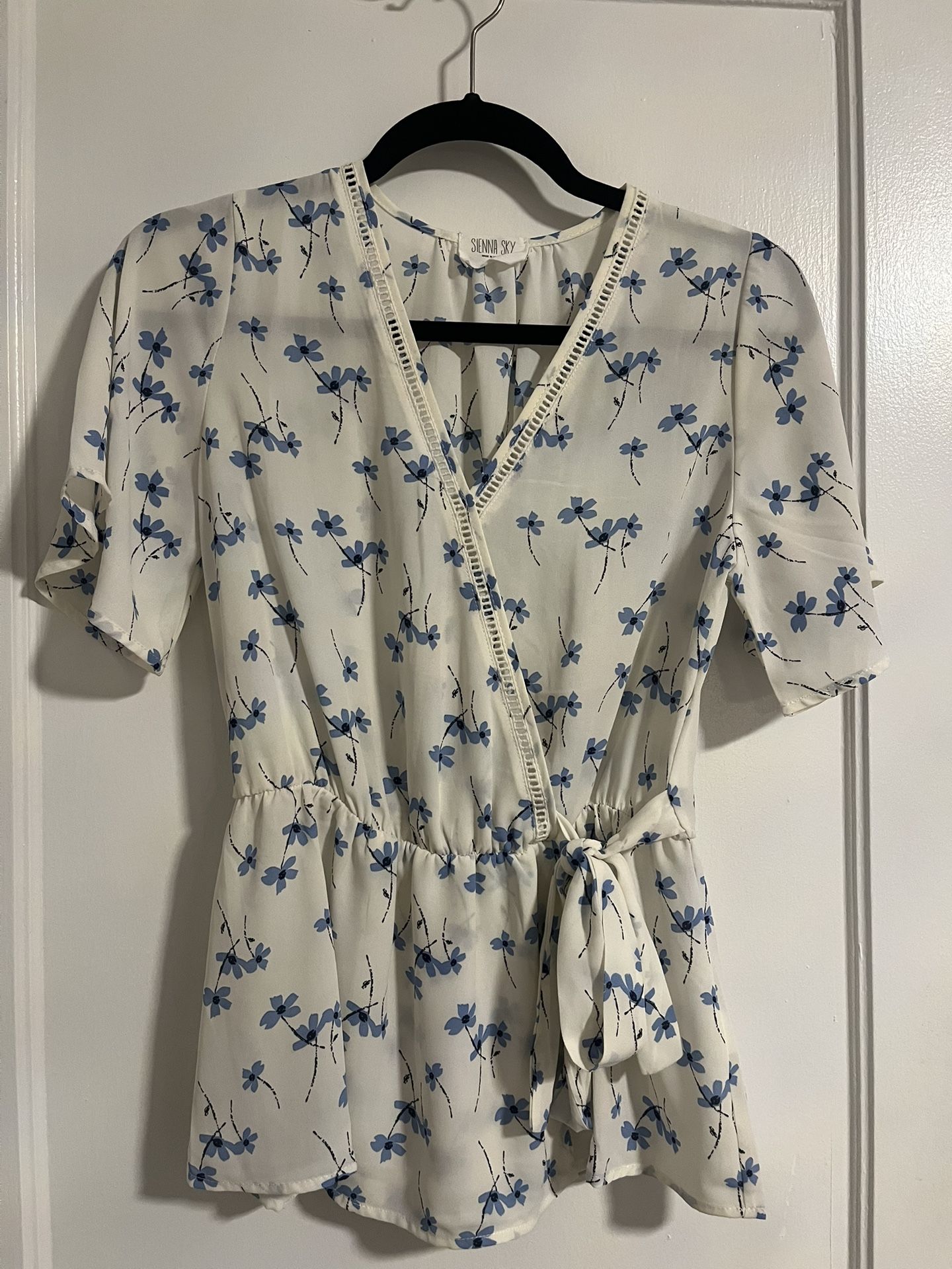 Women’s white and blue flower blouse