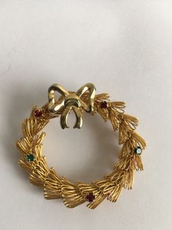 BROOCH JEWELRY. VINTAGE TO FASHION
