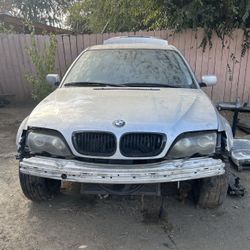 2002 BMW 325i PART OUT 
