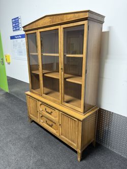 China Cabinet $200 - Free Delivery 