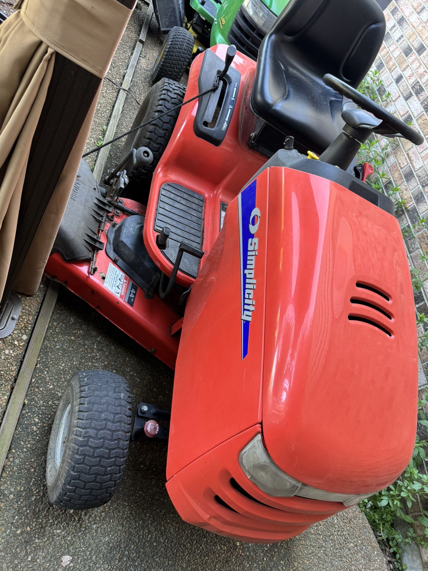 Simplicity Regent 22 HP V-twin Engine And 44” Deck Riding Lawn Mower